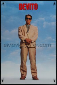 3w916 TWINS teaser DS 1sh 1988 great full-length image of Arnold Schwarzenegger but DeVito credited!