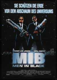 4f348 MEN IN BLACK DS German 1997 Will Smith & Tommy Lee Jones with huge guns!