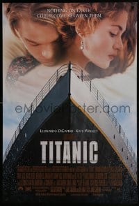 4g897 TITANIC DS 1sh 1997 Leonardo DiCaprio, Kate Winslet, directed by James Cameron!