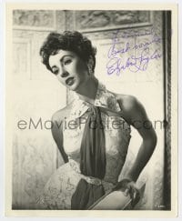 4t458 ELIZABETH TAYLOR signed deluxe 8x10 still 1950s sexy close portrait in sleeveless outfit!