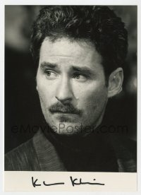 4t874 KEVIN KLINE signed 5x7 REPRO photo 1990s great head & shoulders close up with mustache!