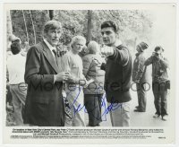 4t595 PETER O'TOOLE signed 8.25x10 still 1982 candid with producer & director of My Favorite Year!