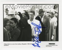 4t650 WILLEM DAFOE signed 8x10 still 1996 standing in line in a scene from The English Patient!