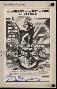 4t074 CAROLINE MUNRO signed pressbook 1977 posters, ads & information for The Spy Who Loved Me!