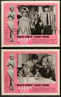 4w040 AGENT 38-24-36 8 LCs 1965 Une ravissante idiote, c/u of sexy smoking Brigitte Bardot!