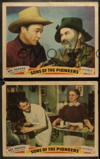 4w725 SONS OF THE PIONEERS 4 LCs 1942 great images of cowboy Roy Rogers & Gabby Hayes!