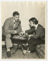 4x495 IT HAPPENED ONE NIGHT 6.75x8.5 news photo 1933 Clark Gable & Claudette Colbert, backgammon!