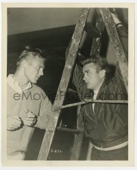 4x501 JAMES DEAN/TAB HUNTER 8.25x10 still 1955 visiting on the set of Rebel Without a Cause!