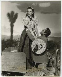 4x442 HARVEY GIRLS deluxe 7.5x9.25 still 1945 John Hodiak helping pretty Judy Garland off buggy!