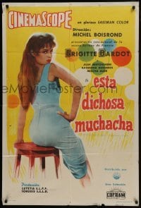 5a264 THAT NAUGHTY GIRL Argentinean 1958 close up of sexy Brigitte Bardot with hand on hip!