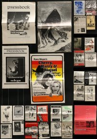 5d273 LOT OF 45 CUT PRESSBOOKS 1960s-1980s advertising for a variety of different movies!