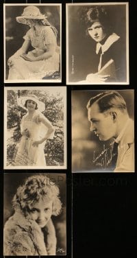 5d416 LOT OF 5 DELUXE FAN PHOTOS WITH FACSIMILE SIGNATURES 1920s Bessie Love & more!