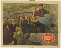 5h834 SONG OF BERNADETTE LC 1943 Mary Anderson & crowd watch William Eythe carry Jennifer Jones!