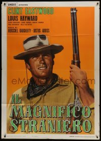 5j500 MAGNIFICENT STRANGER Italian 1p 1966 different close up of Clint Eastwood with rifle!