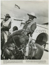 5m829 CHISUM deluxe 10.25x13.75 still 1970 great portrait of BIG John Wayne sitting on his horse!
