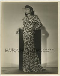 5m939 RAQUEL TORRES deluxe 11x14 still 1930s full-length in veil & floral dress by Russell Ball!
