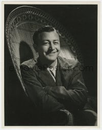 5m947 ROBERT YOUNG deluxe 10.25x13 still 1945 seated in wicker chair when making Enchanted Cottage!