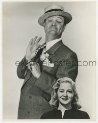 5m959 SHOW-OFF deluxe 10x12.75 still 1946 Red Skelton is the object of Marilyn Maxwell's affection!