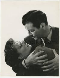 5m980 UNDERCURRENT deluxe 10x13 still 1946 c/u of Robert Taylor about to kiss Katharine Hepburn!