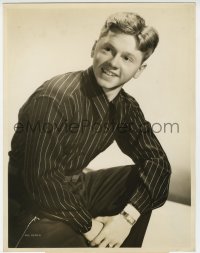 5m920 MICKEY ROONEY deluxe 10x13 still 1939 MGM's bright young star about to make Huckleberry Finn!