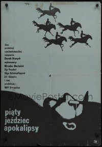 5p516 FIFTH HORSEMAN IS FEAR Polish 23x34 1965 Jiri Adamira, Jerzy Flisak art of riders over man!