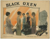 5r268 BLACK OXEN LC 1924 young Clara Bow & others stare at woman who had her face peeled, rare!