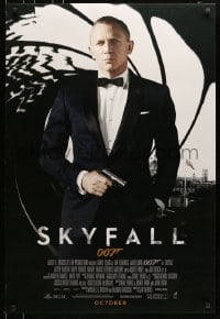 5s781 SKYFALL int'l advance DS 1sh 2012 October style, Craig as James Bond standing in gun barrel!