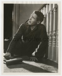 5x180 CAT ON A HOT TIN ROOF 8x10 still 1958 c/u of Paul Newman on floor crying out for a drink!