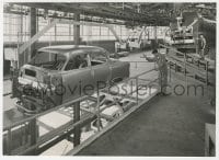 5x250 DODGE 6.75x9.5 news photo 1953 new passenger car on assembly line about to get painted!