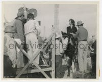 5x270 DUEL IN THE SUN candid 8.25x10 still 1947 Jennifer Jones gets makeup as cameras are tested!