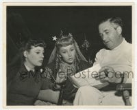 5x545 LITTLE WOMEN candid deluxe 8x10 still 1949 director Mervyn LeRoy, Liz Taylor & June Allyson!