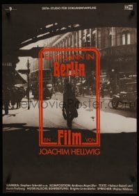 5y582 ES BEGANN IN BERLIN East German 23x32 1986 Hellwig documentary, cool image in the city!