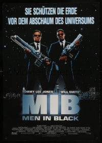 5y108 MEN IN BLACK DS German 1997 Will Smith & Tommy Lee Jones with huge guns!