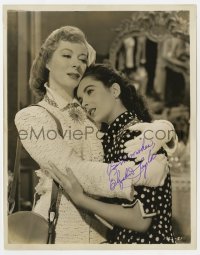6s266 ELIZABETH TAYLOR signed 8x10.25 still 1948 great c/u with Greer Garson from Julia Misbehaves!