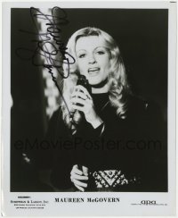 6s647 MAUREEN MCGOVERN signed 8x10 publicity still 1980s portrait of the singer with microphone!