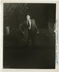 6s511 RICHARD DIX signed 8.25x10 still 1946 full-length standing in yard from Mysterious Intruder!