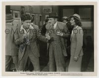 6s602 WILLIAM HOLDEN signed 8x10.25 still 1939 with Stanwyck & Menjou in a scene from Golden Boy!