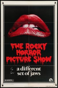 6s031 ROCKY HORROR PICTURE SHOW signed 1sh 1975 by Tim Curry, classic image, different set of jaws!