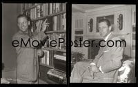 7a062 WILLIAM HOLDEN group of 2 8x10 negatives 1950s Paramount candid portraits of the star at home!