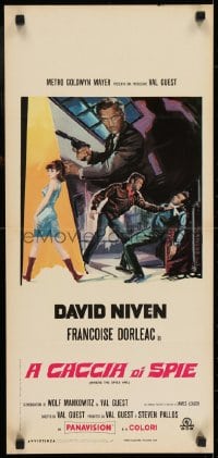 7f944 WHERE THE SPIES ARE Italian locandina 1966 art of English secret agent David Niven, sexy babe!