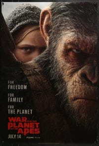 7g969 WAR FOR THE PLANET OF THE APES style B teaser DS 1sh 2017 close-up of Caesar and Amiah Miller!