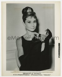 7h164 BREAKFAST AT TIFFANY'S 8.25x10.25 still 1961 beautiful Audrey Hepburn c/u holding necklace!