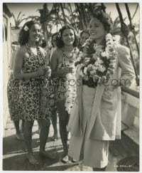 7h461 HURRICANE 7.5x9.25 still 1937 island native girls welcome Mary Astor with many leis!