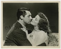 7h725 PHILADELPHIA STORY 8x10.25 still 1940 c/u of Katharine Hepburn & Cary Gran about to kisst