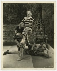 7h768 RESTLESS KNIGHTS 8x10 still 1935 The Three Stooges with Curly wrestle to amuse the queen!
