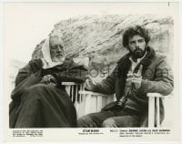 7h860 STAR WARS candid 8x10.25 still 1977 Alec Guinness & George Lucas discussing a scene!