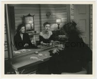 7h937 UNDERCURRENT deluxe 8.25x10 still 1946 Jayne Meadows & Katharine Hepburn by mirror!