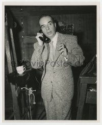 7h947 VINCENTE MINNELLI 8x10 still 1953 taking phone call between scenes of The Story of 3 Loves!