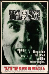 7k403 TASTE THE BLOOD OF DRACULA 40x60 1970 Hammer horror, vampire Christopher Lee showing fangs!