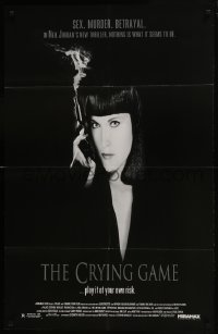 7p161 CRYING GAME 25x39 1sh 1992 Neil Jordan classic, great image of Miranda Richardson with smoking gun!